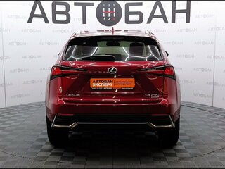 2021 Lexus NX 200 I Рестайлинг, красный, 4100000 рублей, вид 5