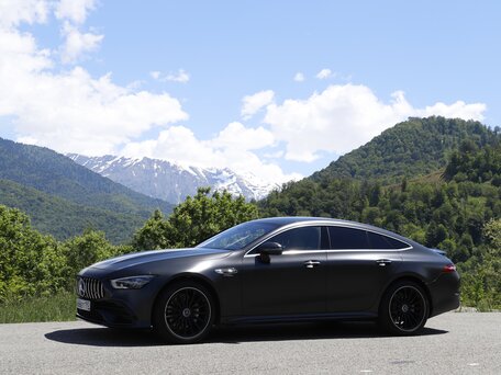 2020 Mercedes-Benz AMG GT 4-Door Coupe 43 I, серый, 8100000 рублей, вид 5