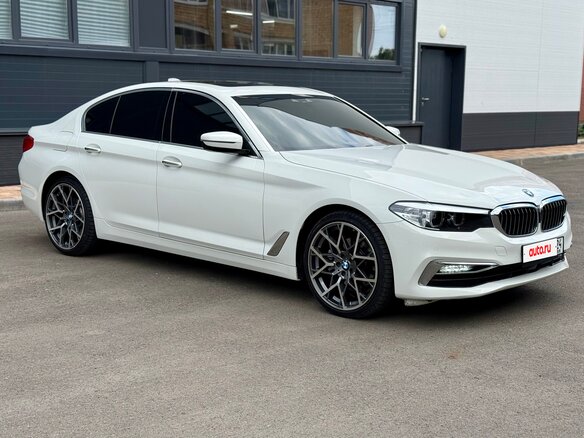 2018 BMW 5 серии 520i VII (G30/G31/G38), белый, 3450000 рублей - вид 3