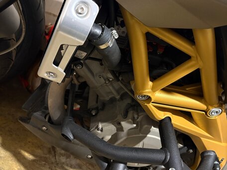 2011 Aprilia SL 750 Shiver, белый, 495000 рублей, вид 5