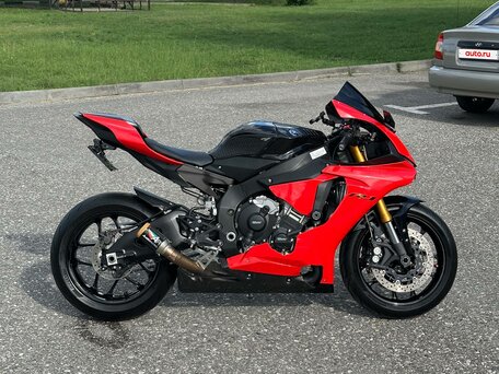 2015 Yamaha YZF-R1, красный, 1200000 рублей, вид 4