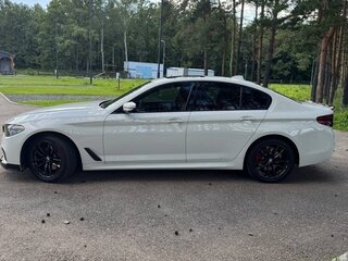 2017 BMW 5 серии 520d xDrive VII (G30/G31/G38), белый, 3500000 рублей, вид 5