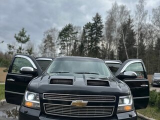 2013 Chevrolet Tahoe 6AT III, чёрный, 1650000 рублей, вид 2