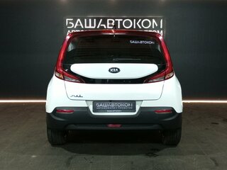 2021 Kia Soul III, белый, 1589000 рублей, вид 5