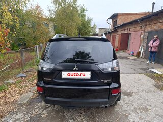 2010 Mitsubishi Outlander II Рестайлинг, чёрный, 1250000 рублей, вид 3