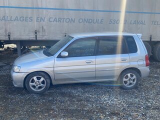2001 Mazda Demio I (DW), серебристый, 237000 рублей, вид 3