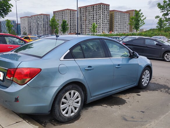 2011 Chevrolet Cruze I, серый, 320000 рублей