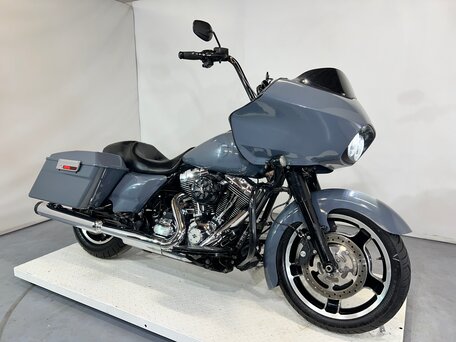 2012 Harley-Davidson Road Glide, серебристый, 760000 рублей, вид 3