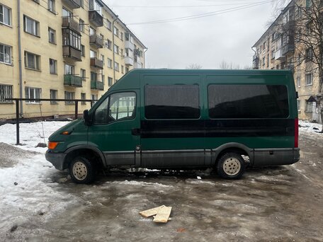 2003 Iveco Daily, зелёный, 555555 рублей, вид 2