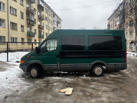 2003 Iveco Daily, зелёный, 555555 рублей - вид 1