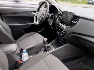 2021 Hyundai Solaris II Рестайлинг, серый, 1600000 рублей, вид 5