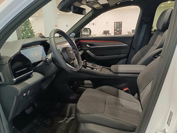2026 Geely Monjaro I, белый, 4954990 рублей - вид 6