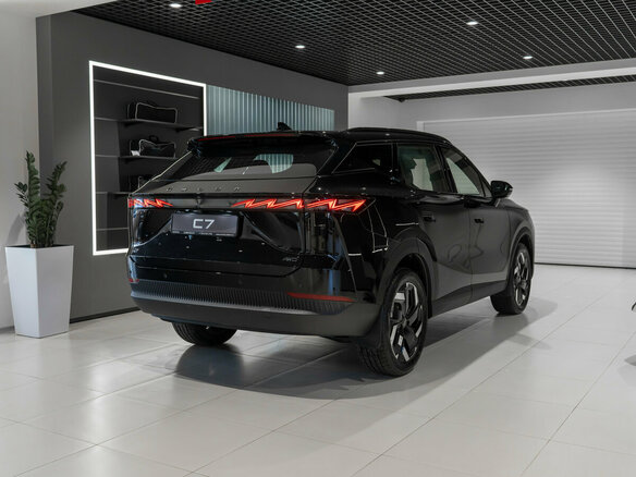 2026 Omoda C7, чёрный, 3499000 рублей - вид 3