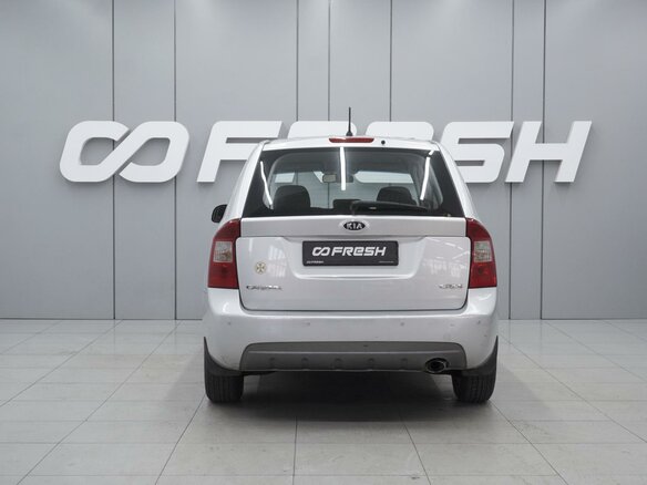 2011 Kia Carens II (UN), серебристый, 850000 рублей - вид 3
