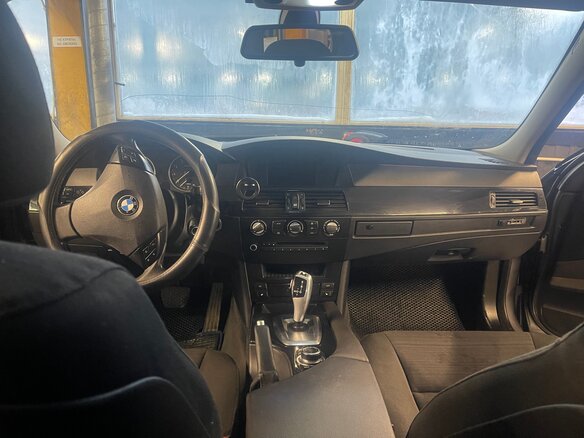 2009 BMW 5 серии 525i V (E60/E61) Рестайлинг, серый, 860000 рублей - вид 7