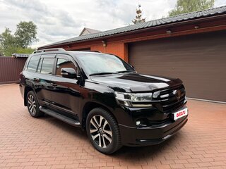 2018 Toyota Land Cruiser 200 Series Рестайлинг 2, чёрный, 6800000 рублей, вид 3