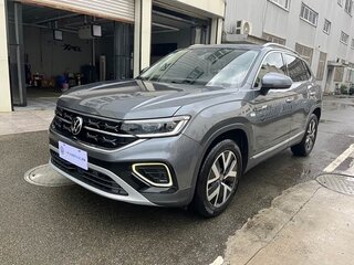 2023 Volkswagen Tayron I Рестайлинг, чёрный, 2026408 рублей, вид 1