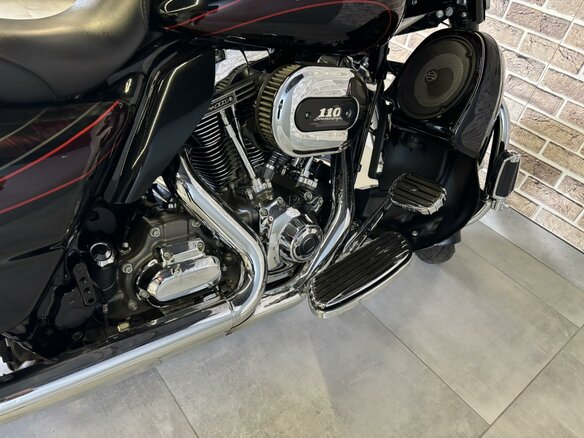 2011 Harley-Davidson CVO Street Glide, чёрный, 1211000 рублей - вид 16