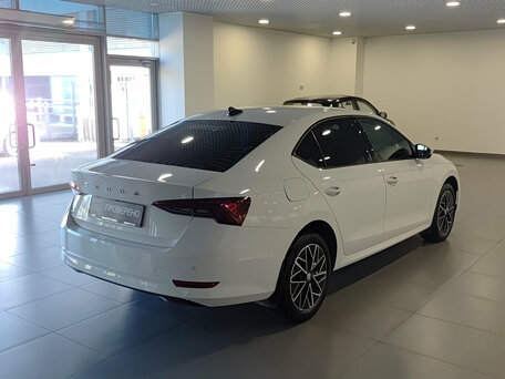 2021 Skoda Octavia IV (A8), белый, 2192000 рублей, вид 5