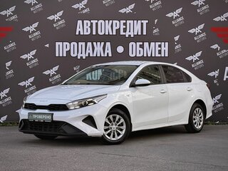 2022 Kia Cerato IV Рестайлинг, белый, 1665000 рублей, вид 3