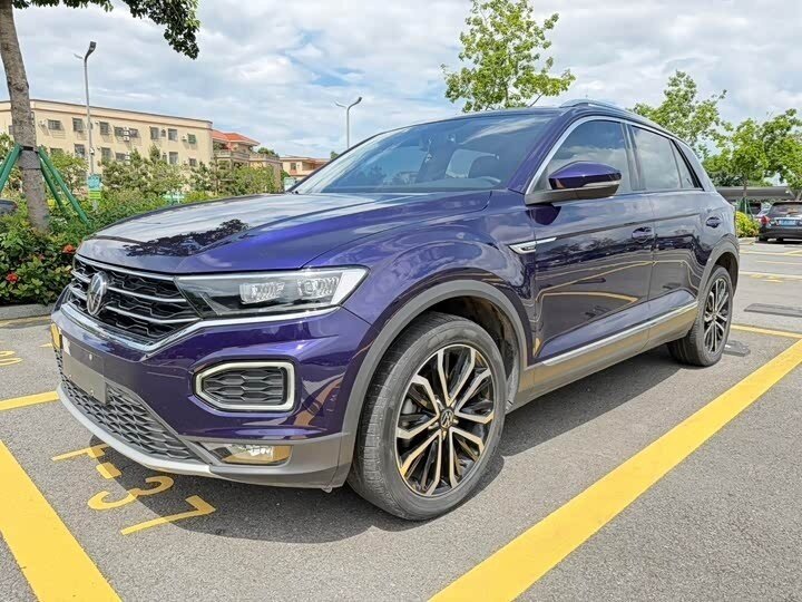 Открыть фотографии: Volkswagen T-Roc I (China Market)