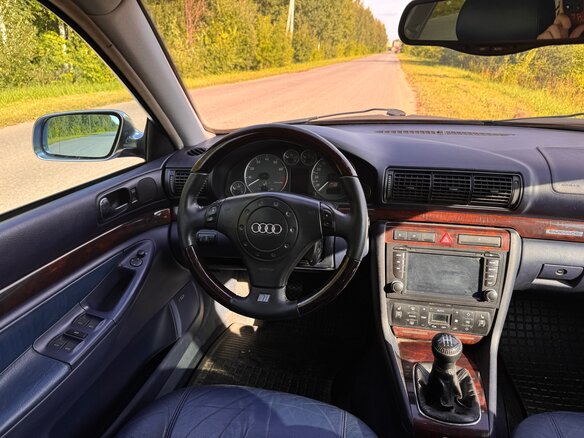 1998 Audi A4 I (B5), синий, 660000 рублей - вид 20