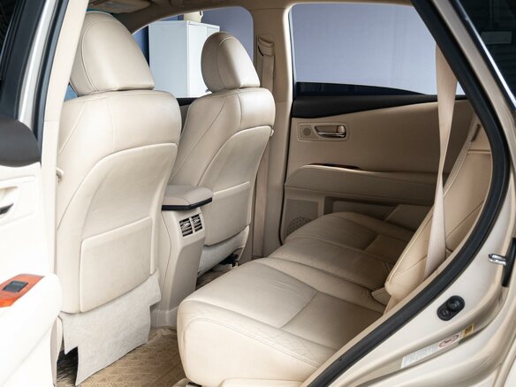 2011 Lexus RX 270 III, бежевый - вид 10
