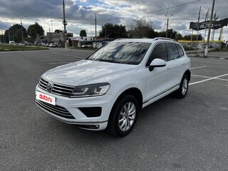2014 Volkswagen Touareg II Рестайлинг, белый, 2600000 рублей, вид 2