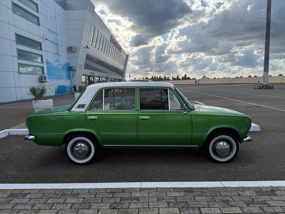 1984 Lada (ВАЗ) 21011, зелёный, 750000 рублей - вид 4