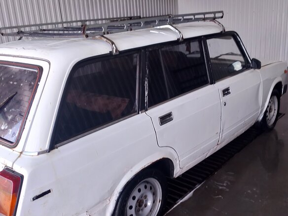 2003 Lada (ВАЗ) 2104 4-speed, белый, 160000 рублей - вид 5