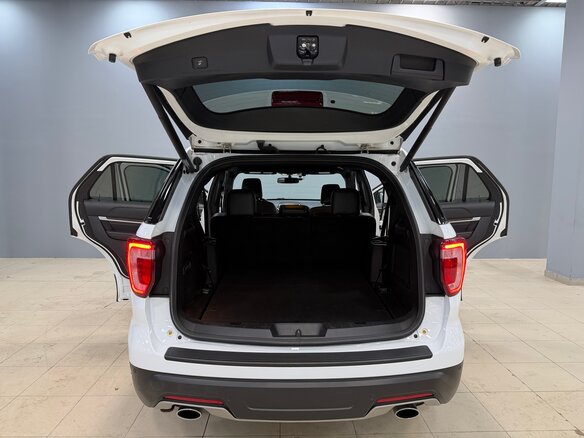 2018 Ford Explorer V Рестайлинг, белый, 3150000 рублей - вид 26