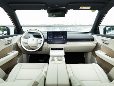 2026 Toyota bZ3X 58.3 kWh, белый, 2490000 рублей, вид 4