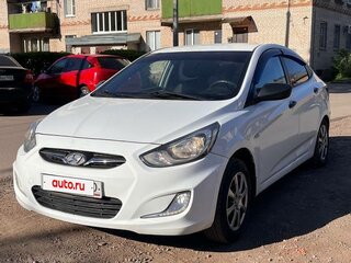 2013 Hyundai Solaris I, белый, 490000 рублей, вид 1
