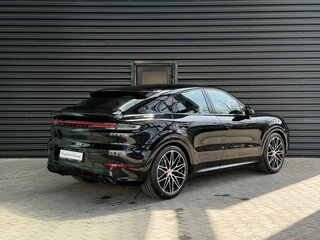 2026 Porsche Cayenne Coupé III Рестайлинг, чёрный, 22400000 рублей, вид 5