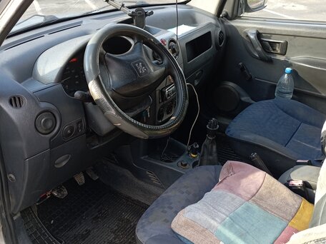 2007 Peugeot Partner, серебристый, 250000 рублей, вид 4