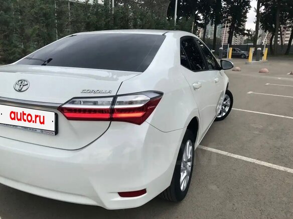 2016 Toyota Corolla XI (E160, E170, E180) Рестайлинг 1, белый, 1600000 рублей - вид 2