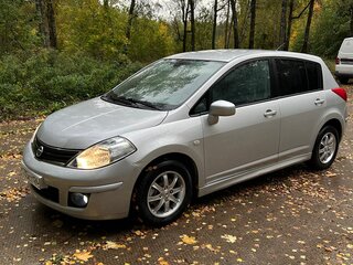 2010 Nissan Tiida I Рестайлинг, серебристый, 590000 рублей, вид 2