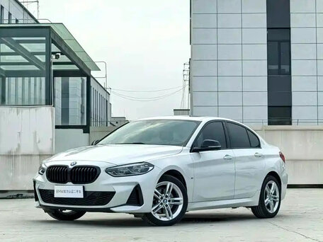 2023 BMW 1 серии 120i III (F52) Рестайлинг, белый, 1880000 рублей, вид 1