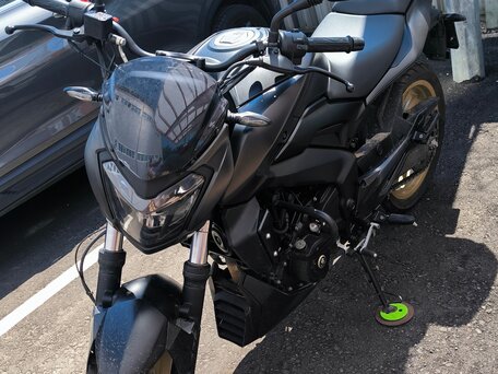 2018 Bajaj Dominar 400, чёрный, 370000 рублей, вид 1