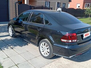 2017 Volkswagen Polo V Рестайлинг, чёрный, 1400000 рублей, вид 4