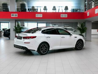 2018 Kia Optima IV Рестайлинг, белый, 1890000 рублей, вид 2