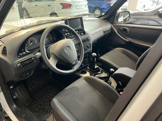 2026 Lada (ВАЗ) Niva Travel I Рестайлинг, белый, 1717000 рублей, вид 5