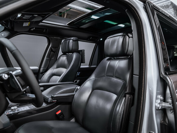2019 Land Rover Range Rover Long IV Рестайлинг, серебристый, 6190000 рублей - вид 19
