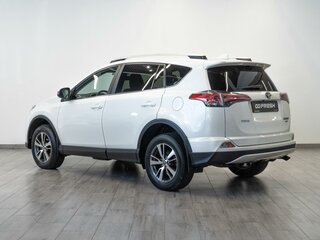 2017 Toyota RAV4 IV (XA40) Рестайлинг, белый, 2859000 рублей, вид 2