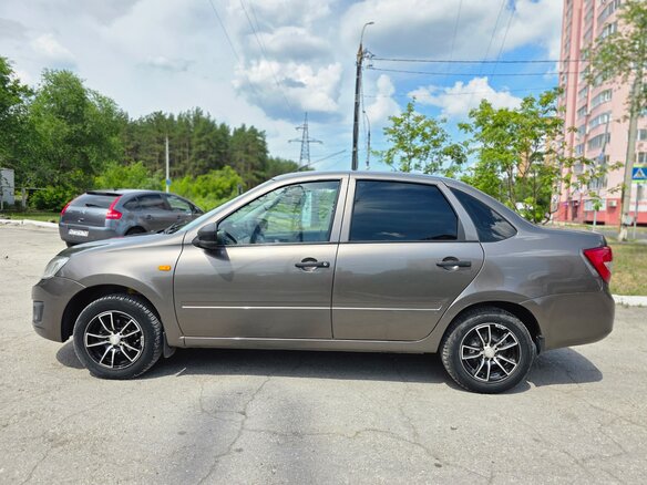 2015 Lada (ВАЗ) Granta I, коричневый, 499000 рублей - вид 3