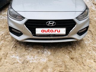 2017 Hyundai Solaris II, серебристый, 965000 рублей, вид 4