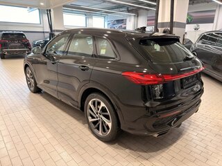 2025 Audi Q5 Sportback TFSI quattro S tronic II (GU), чёрный, 8974000 рублей, вид 2