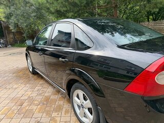 2008 Ford Focus II Рестайлинг, чёрный, 530000 рублей, вид 5