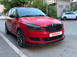 2013 Skoda Fabia II Рестайлинг, красный, 660000 рублей, вид 3