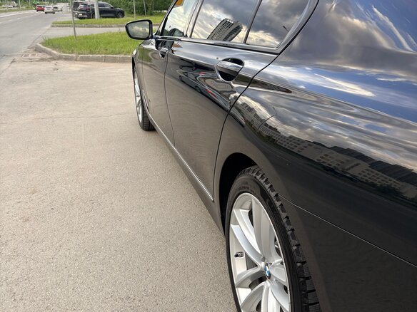 2017 BMW 7 серии Long 750Li xDrive VI (G11/G12), чёрный, 3800000 рублей - вид 9
